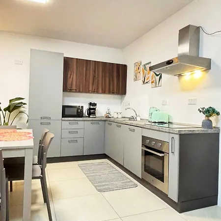 Apartment Paceville Glow Two