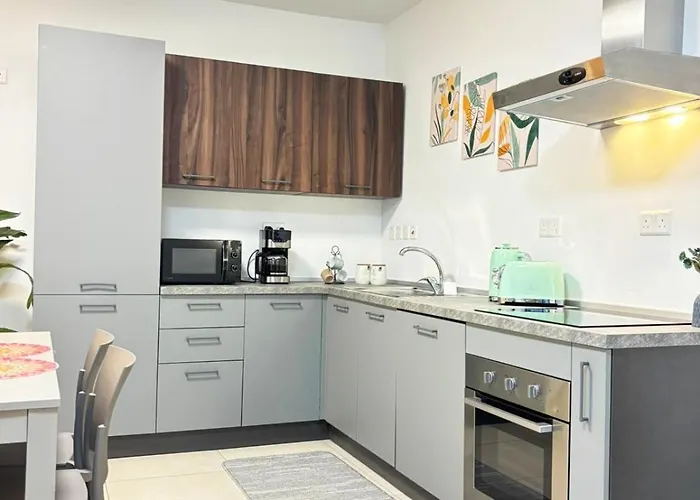 Paceville Glow Two Apartment *