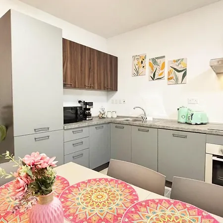 Paceville Glow Two Apartament