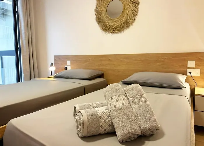 Apartment Paceville Glow Two